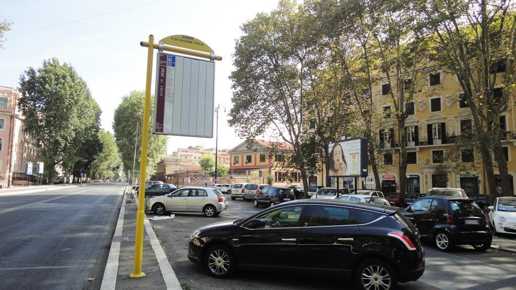 B&B Giovine Italia Rome Buitenkant foto